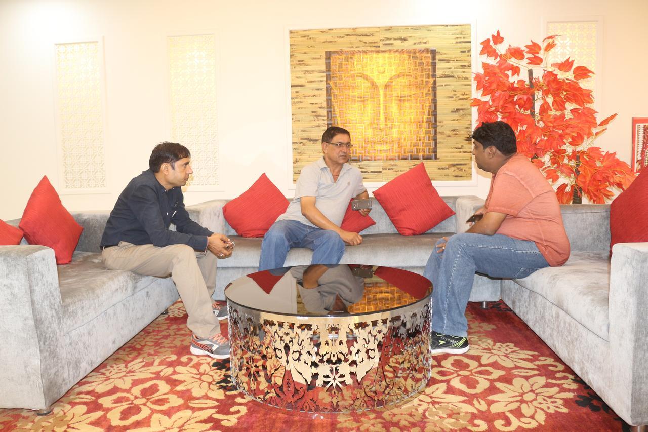 Hotel Harrison Palace Biratnagar Extérieur photo