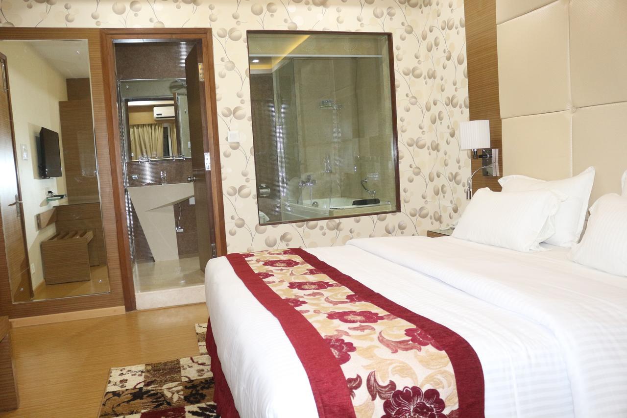 Hotel Harrison Palace Biratnagar Extérieur photo
