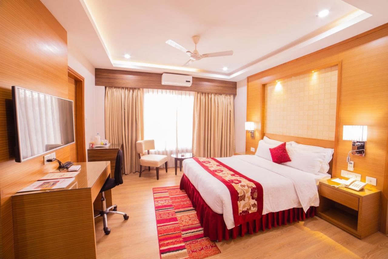 Hotel Harrison Palace Biratnagar Extérieur photo