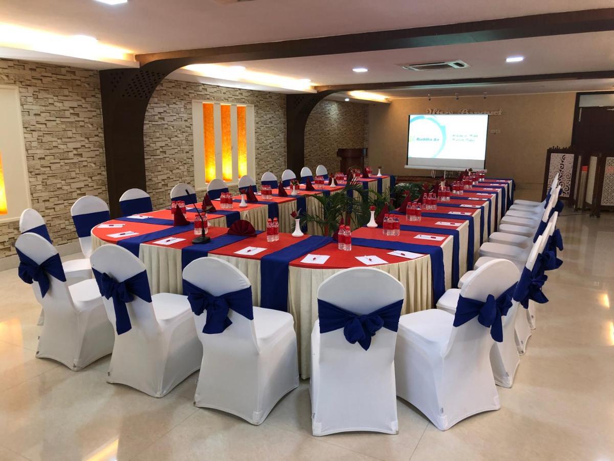 Hotel Harrison Palace Biratnagar Extérieur photo